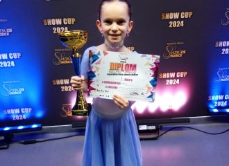 Srdečne blahoželáme našej Emmke, ktorá získala 1. miesto v SHOW CUP 2024 v skupinovej choreografii Harmony